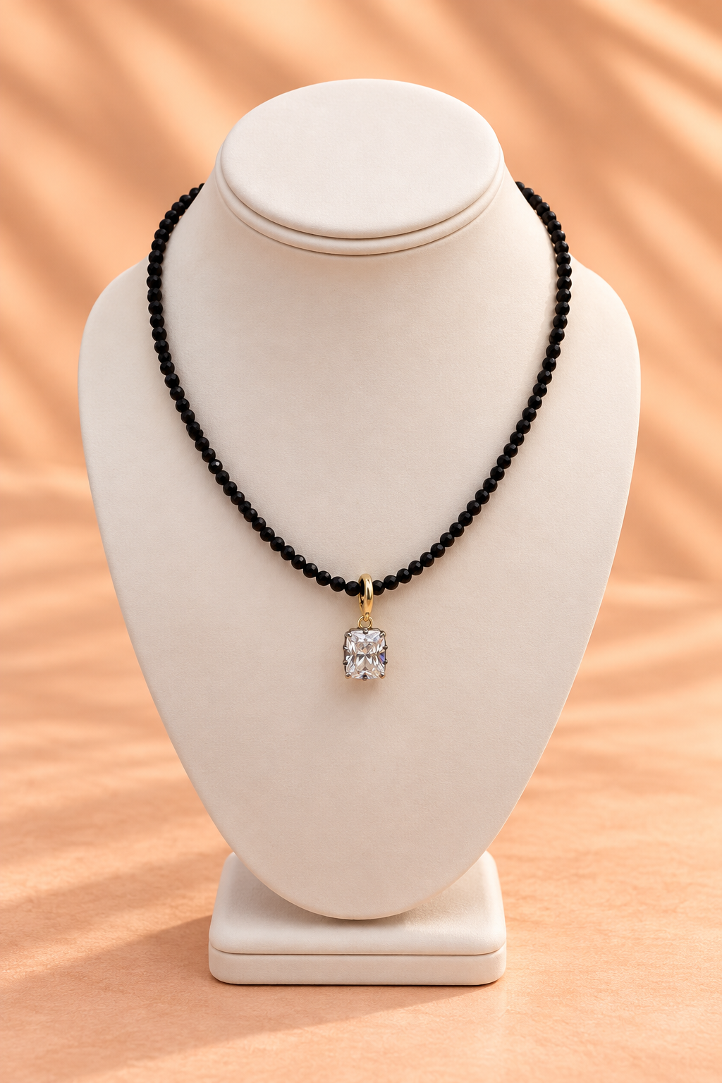 Versailles Pendant - Emerald Cut