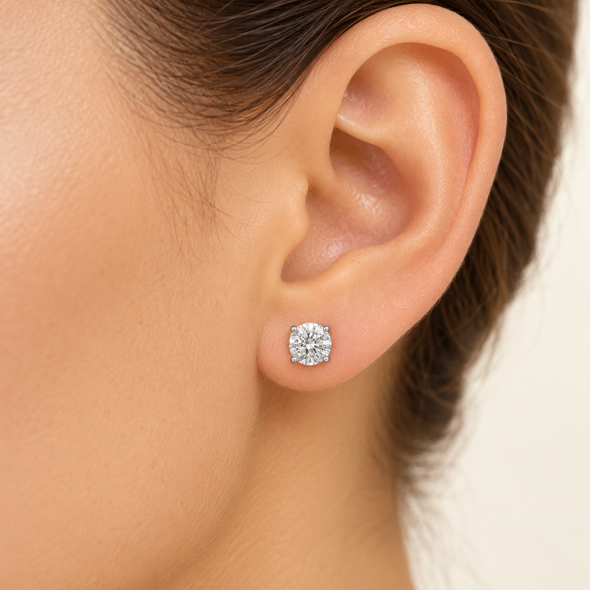 THE 5TH AVENUE STUDS - 1.5 CT