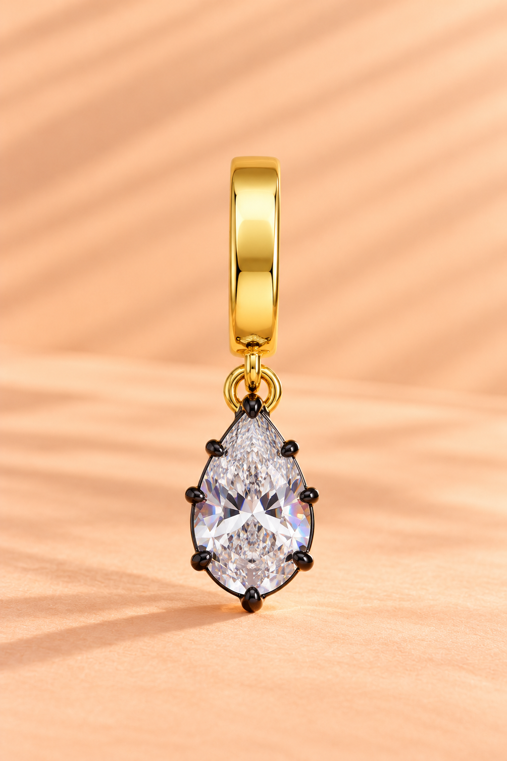 Versailles Pendant - Pear